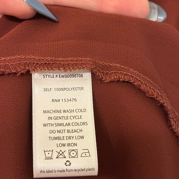 Evereve Rust Satin Button Down Blouse Size M - Picture 4 of 4